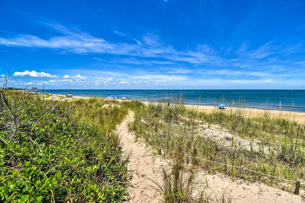 Norfolk Beach House Rental With Private Pool!