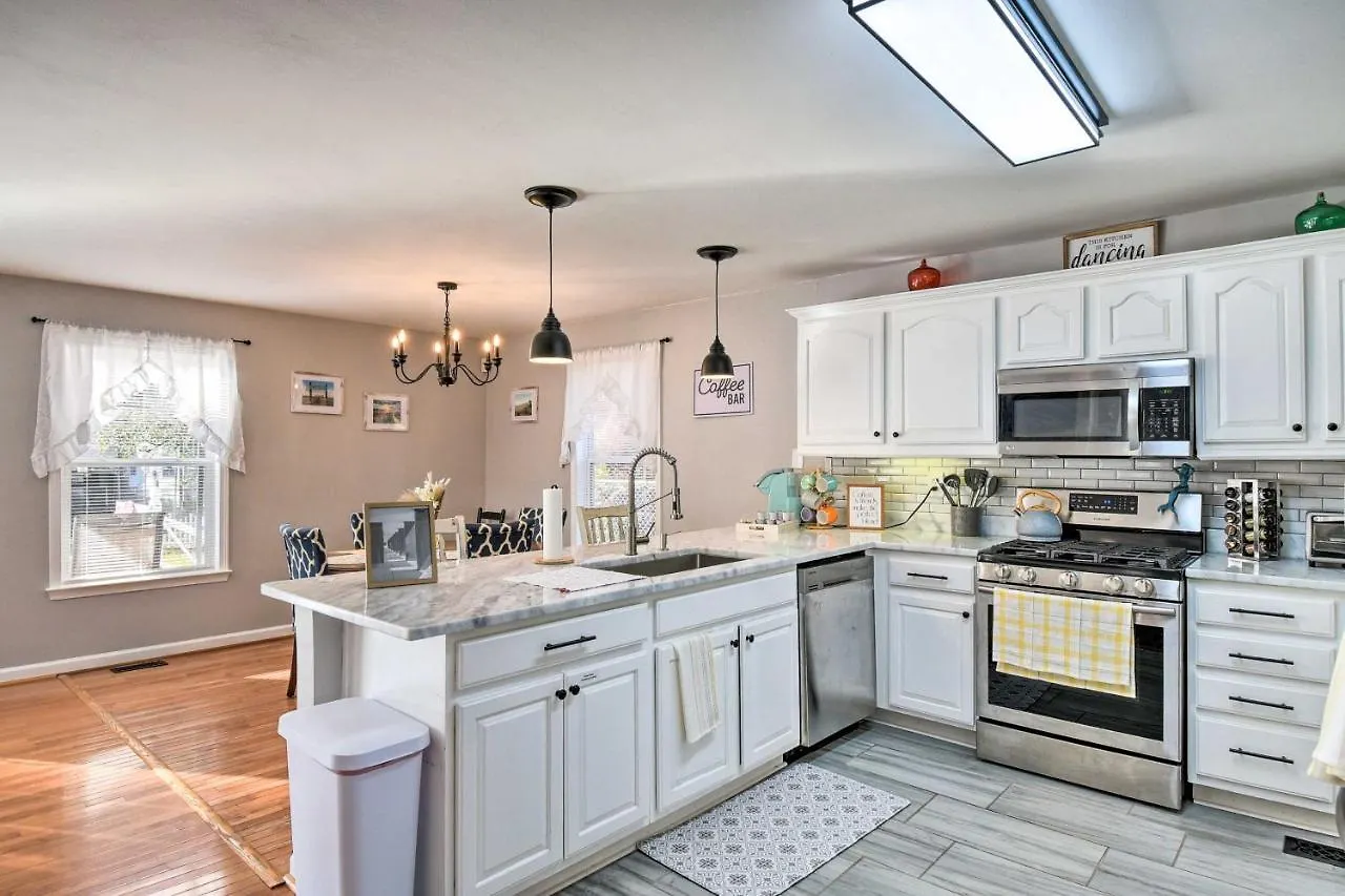 Norfolk Beach House Rental With Private Pool!