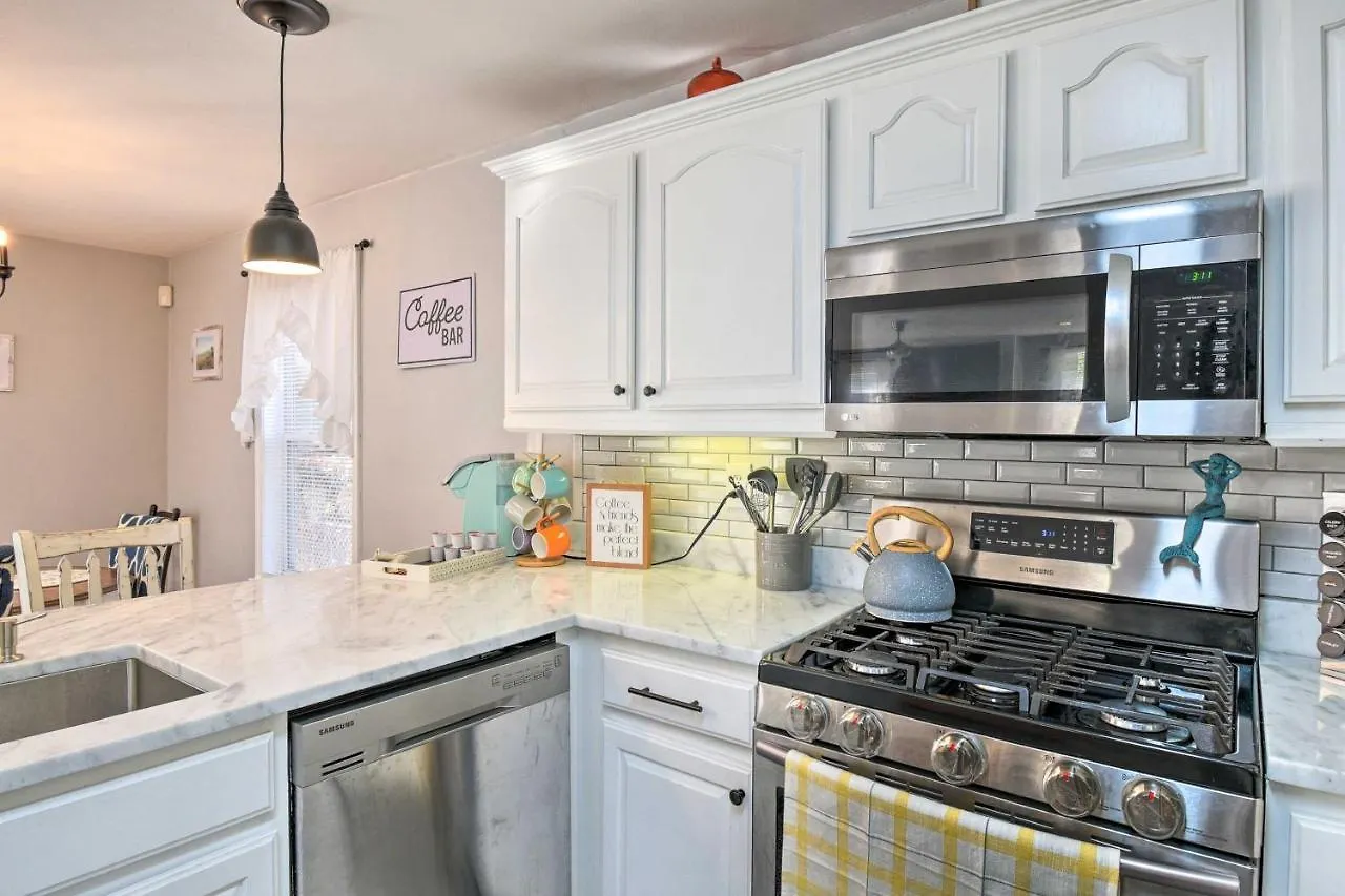 Holiday home Norfolk Beach House Rental With Private Pool!