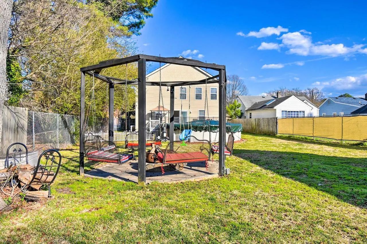 Holiday home Norfolk Beach House Rental With Private Pool!