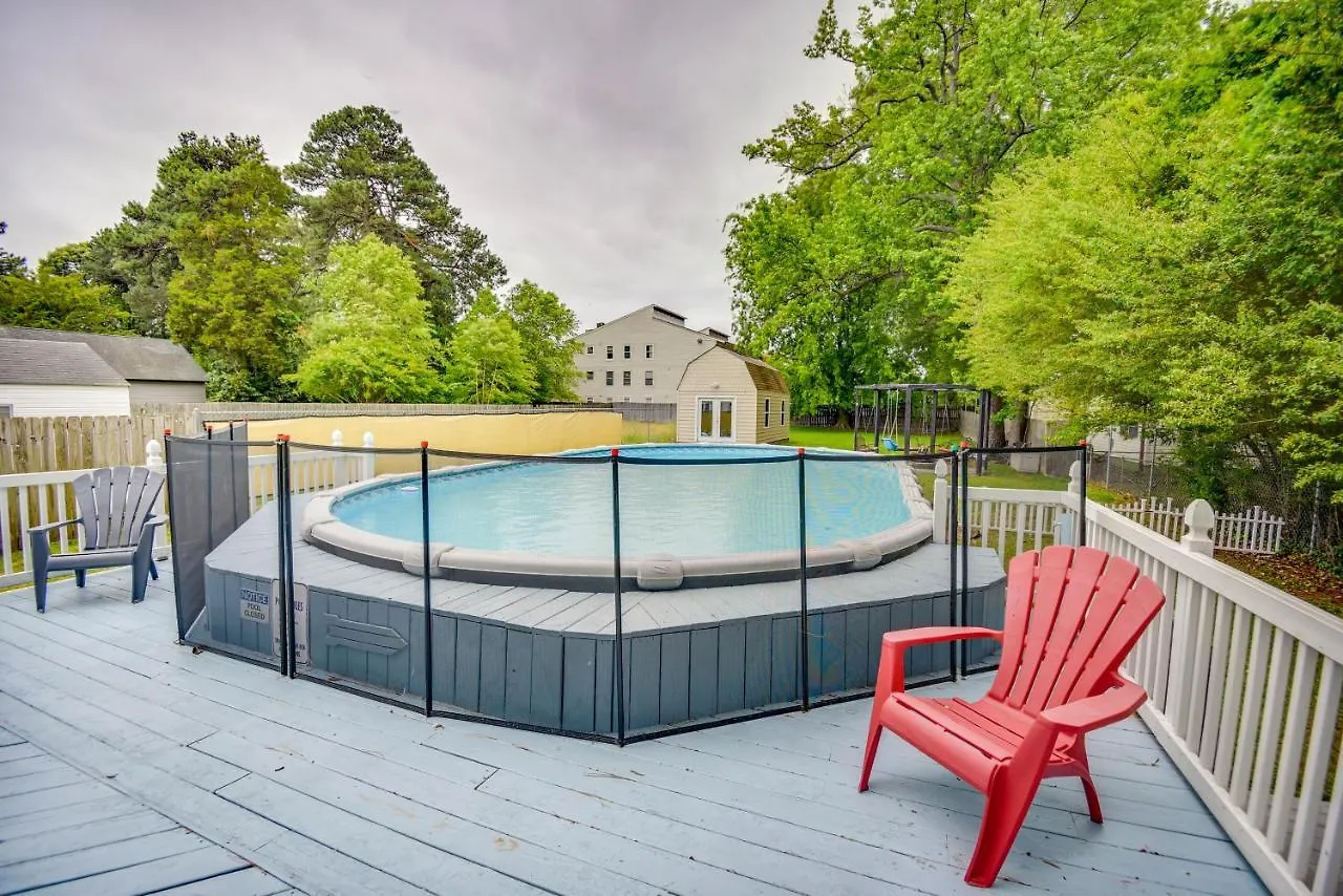 Norfolk Beach House Rental With Private Pool! Holiday home