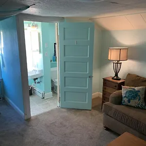 Rustic Rooftop Delight - Bay Front Apts Apartment